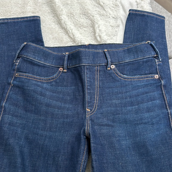 True Religion Women's Jennie Runway Legging
Skinny Jeans - Picture 3 of 9